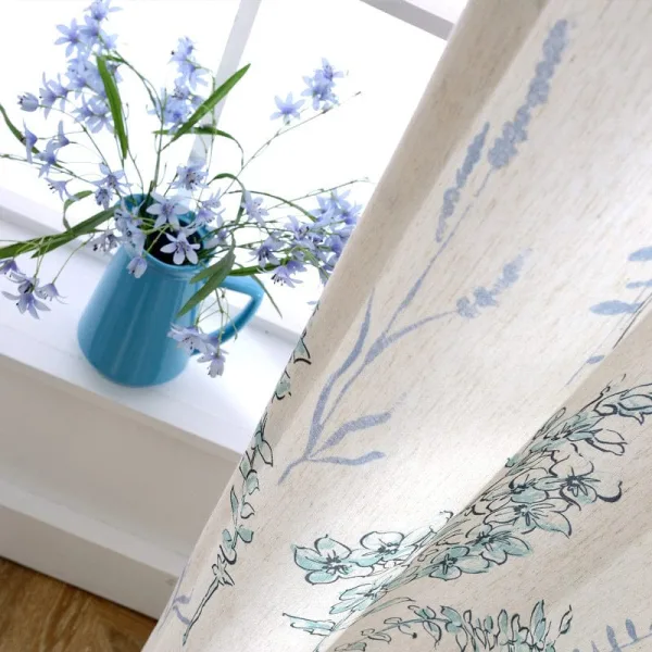 Rideau Aichi Blanc Avec Fleurs, Parfait Pour Une Ambiance Bucolique